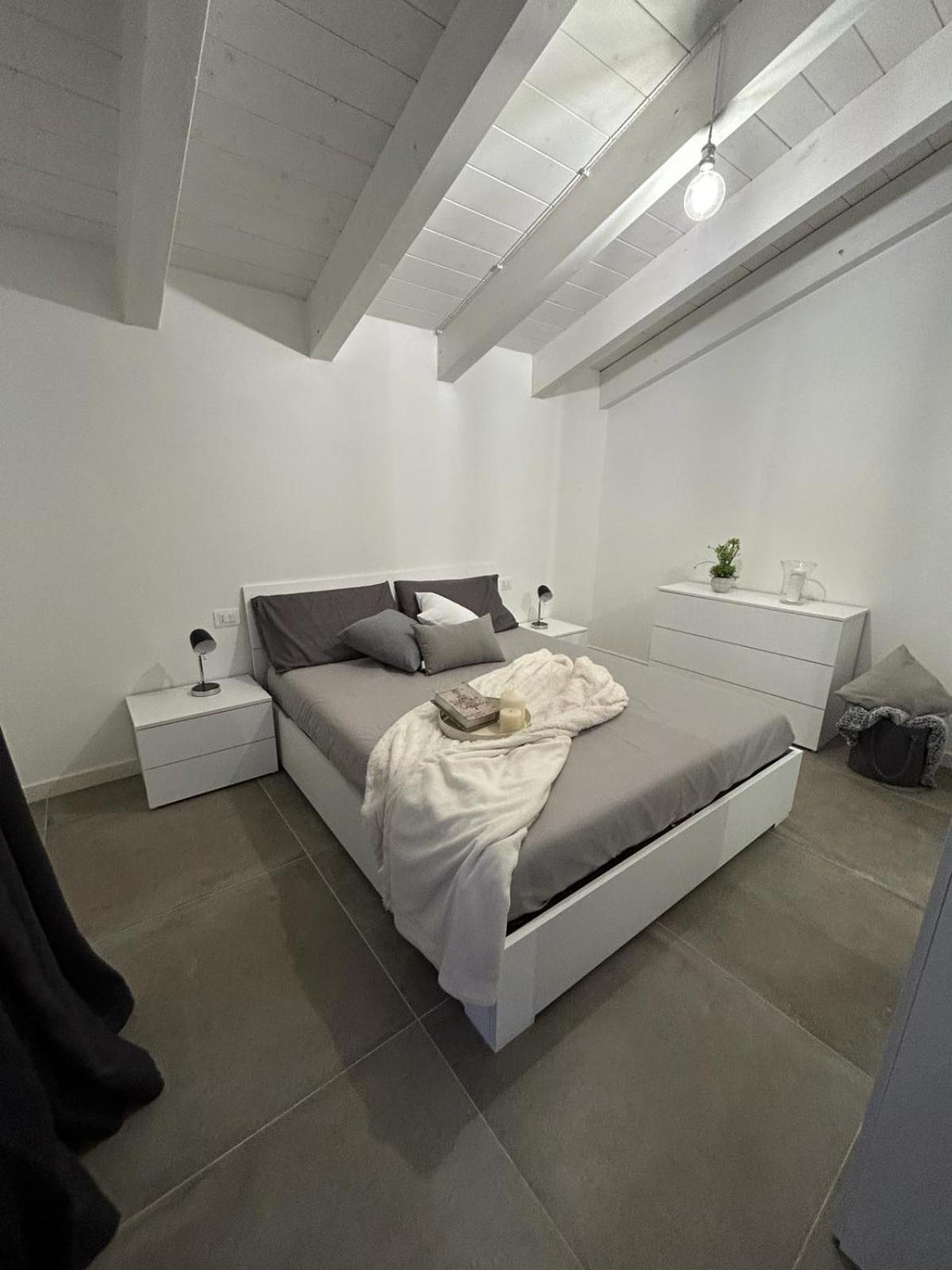 Family House Lägenhet Porto Torres Exteriör bild